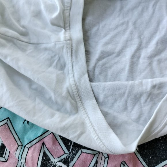 ACDC Size 16 Band T Shirt White Graphic Short Sleeve Crew Neck Cotton - Picture 7 of 8